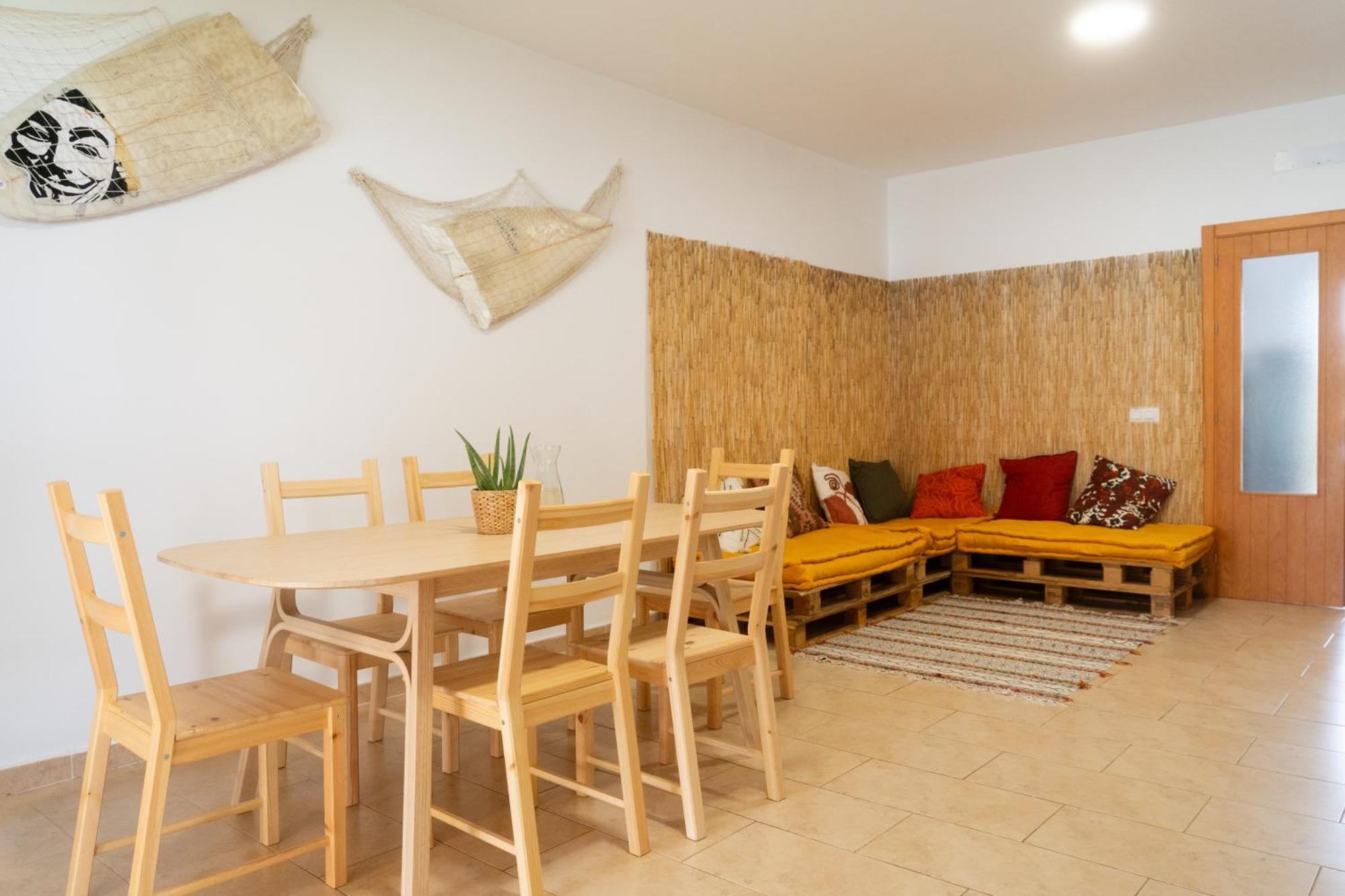 Namawa Surfhouse Hostel Chiclana de la Frontera Luaran gambar