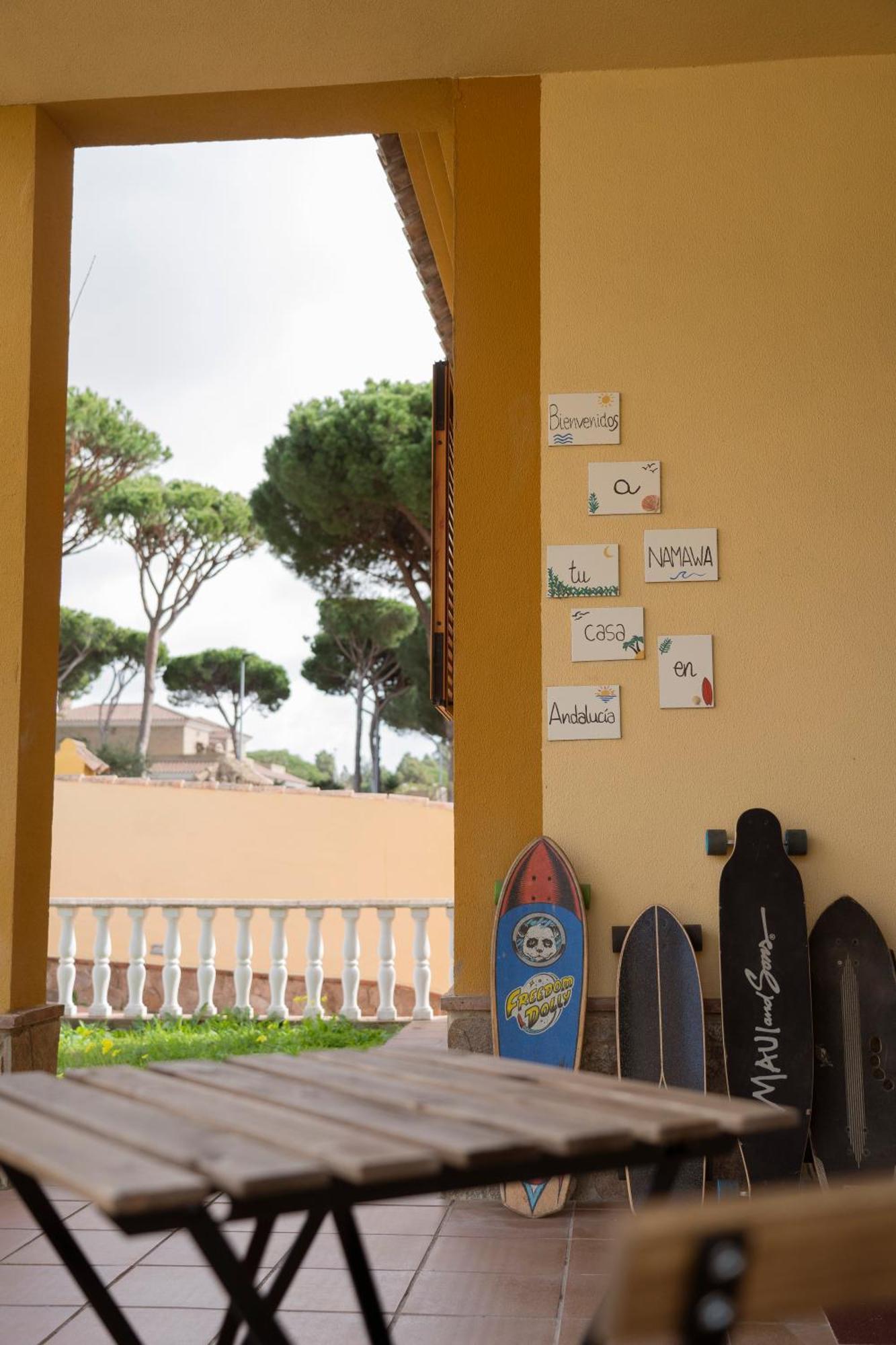 Namawa Surfhouse Hostel Chiclana de la Frontera Luaran gambar